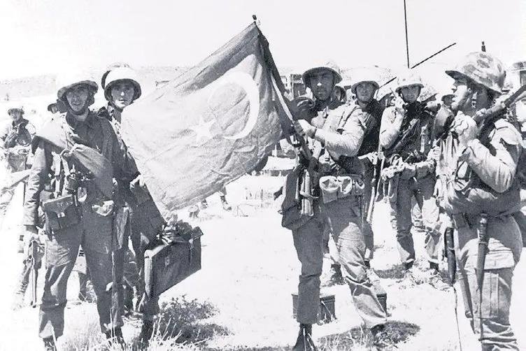 Başkan Erdoğan’dan Kıbrıs’a çıkarma! Harekatın 50. yılında görkemli tören!