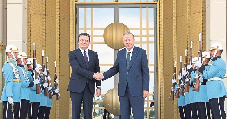 Başkan Erdoğan’ın diplomasi trafiği sürüyor