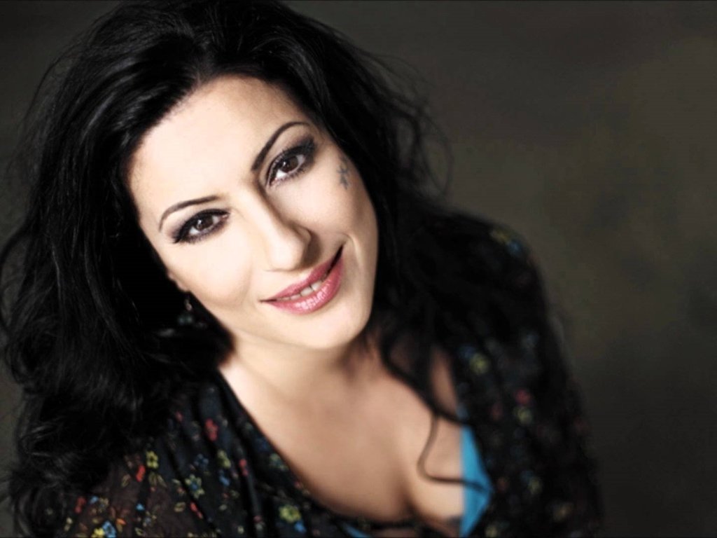 Şarkıcı Gülay’dan kötü haber! Üçüncü kez kansere yakalandı