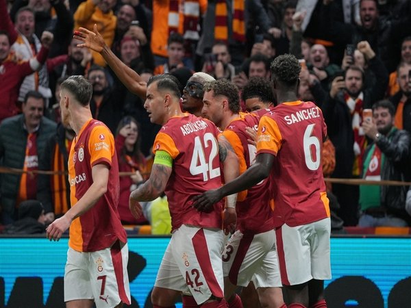 galatasaray-juventus-karsisinda-tarih-yazdi-5-2-1771357586861.jpg