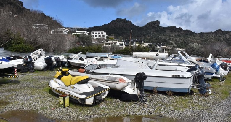 Bodrum’daki yediemin otoparkı, kaçak göçmenlerin tekneleriyle doldu