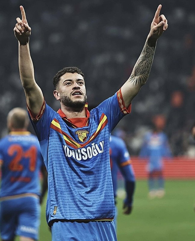 Göztepe final aşkına