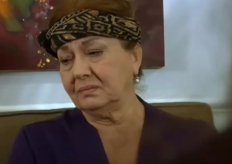 Yaprak Dökümü’nün efsane karakteri Hayriye son haliyle dikkat çekti! İşte şimdiki hali