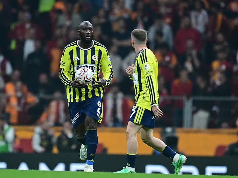 rams-parkta-dev-derbi-galatasarayin-aslan-ezeli-rakibini-2-1-gecti-farki-acti-1793046714002.png