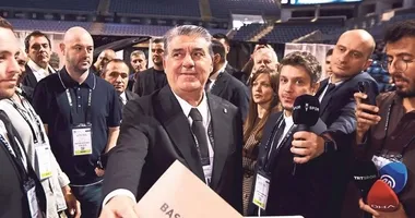 Beşiktaş’ta Serdal Adalı’ya güvenoyu