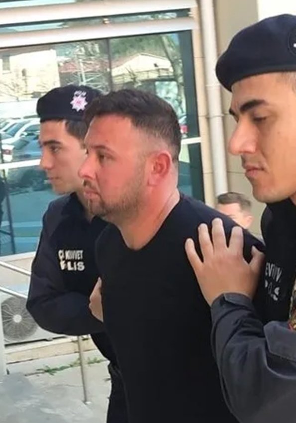 İzmir’de eski kız arkadaşını öldüren sanığa tehdit cezası