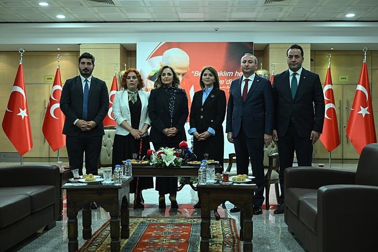 Son dakika: MHP-DEM Parti ilk kez bayramlaştı