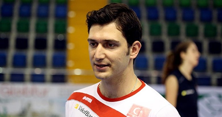 Eczacıbaşı, Ferhat Akbaş ile anlaştı