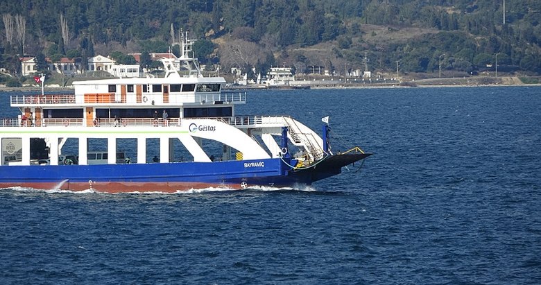 Çanakkale’de feribot seferlerine fırtına engeli!