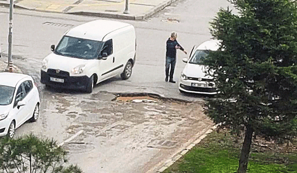 İzmir'in yarım yamalak kalan işleri...