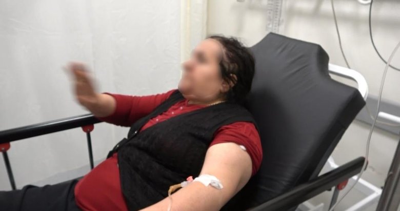 Kütahya’da köpeklerin saldırısına uğrayan anne ile kızı yaralandı