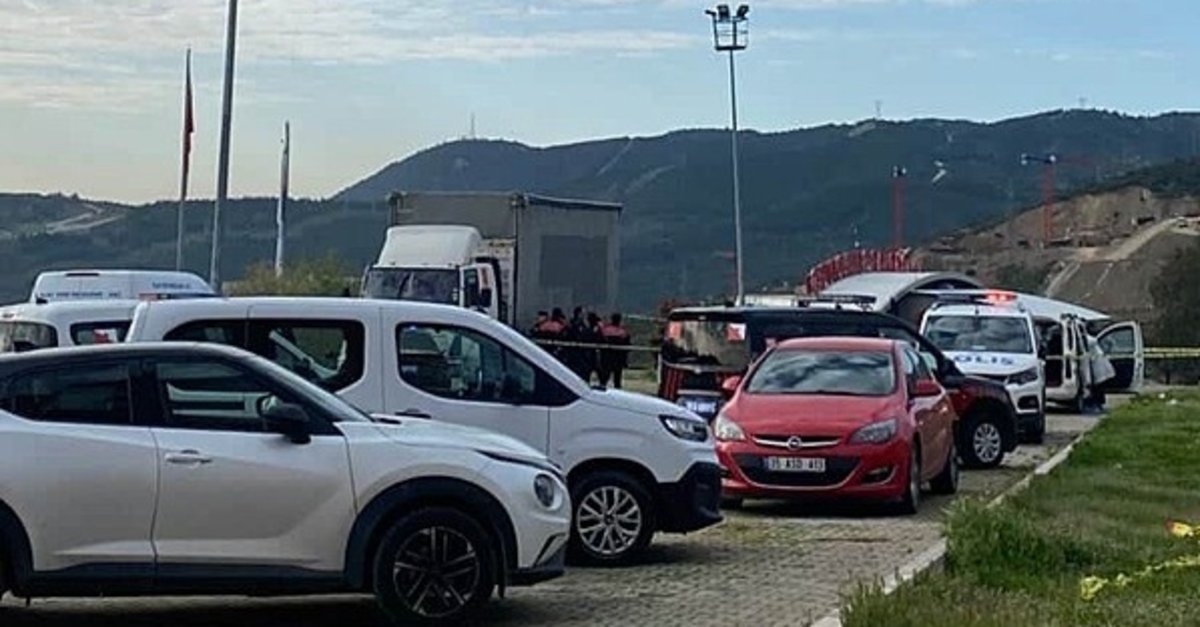 İzmir'de kanlı sabah! Otomobilde ölü bulundu