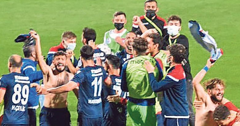 Fethiyespor’da bayram