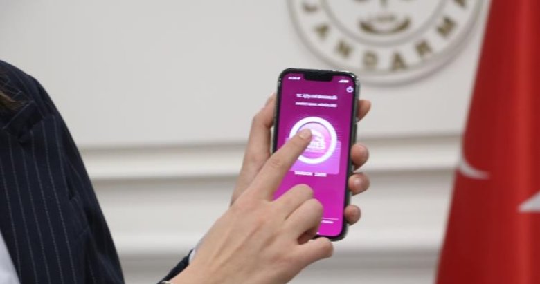 KADES’i 7 milyon 830 bin kadın indirdi