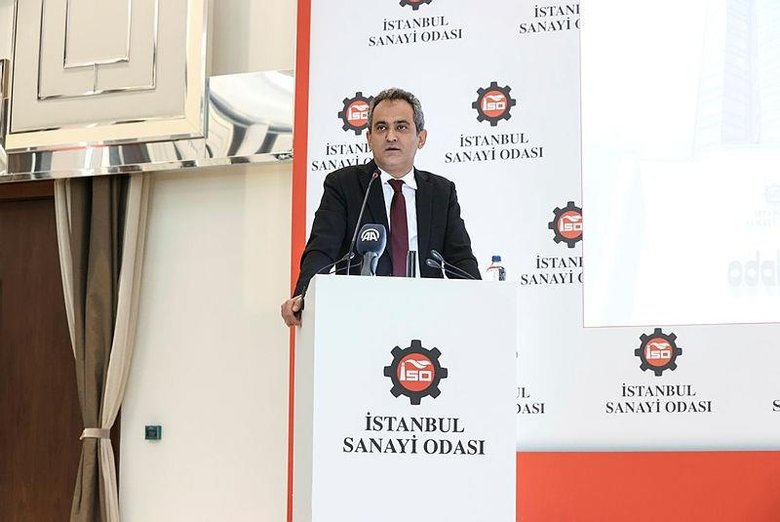 Milli Eğitim Bakanı Özer: Okulları açık tutmamızla ilgili en büyük avantajımız öğretmenlerimizin aşılanma oranı