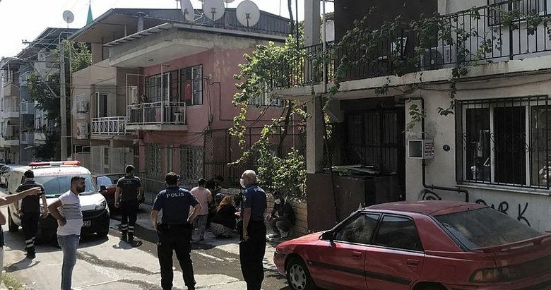 İzmir’de eşiyle tartışan kişi evinde yangın çıkardı