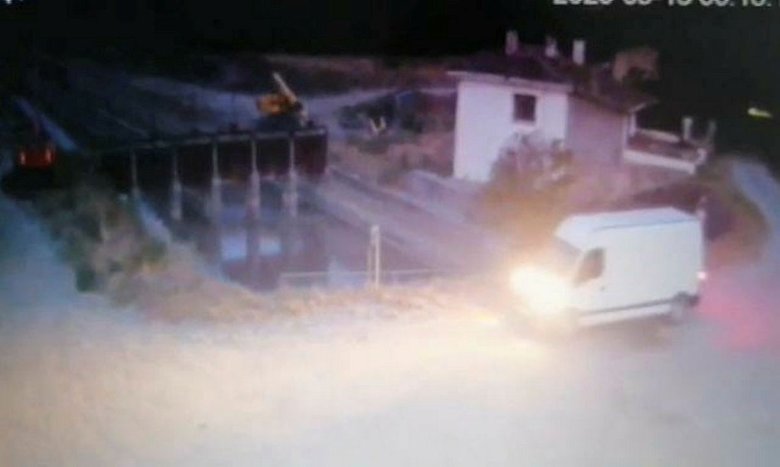 Kaymakamlıkta güvenlik görevlisi ile 4 arkadaşı kablo hırsızlığından tutuklandı