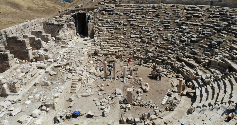 Antik tiyatro, 1600 yıl sonra seyirciyle buluşacak