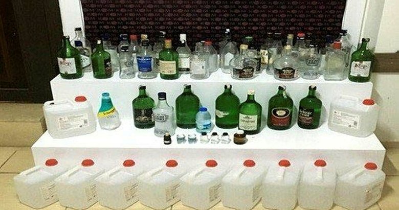 Evde 13 litre sahte içki ile yakalandı