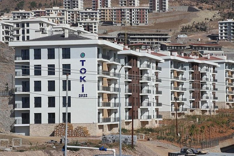 İzmir’de TOKİ tarafından depremzedeler için 2 yılda 2 bin 245 konut yapıldı