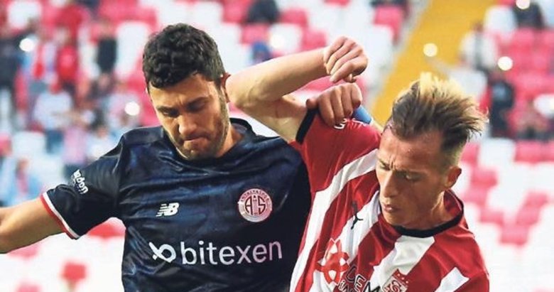 Demir Grup Sivas evinde yıkılmıyor