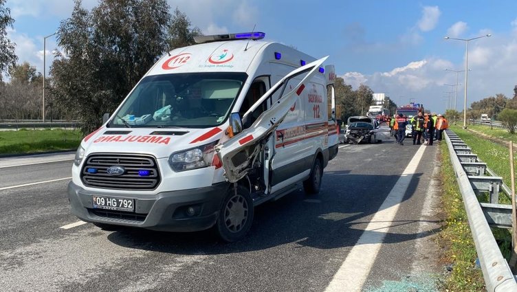 Kazaya müdahale için duran ambulansa araba çarptı: 1 ölü
