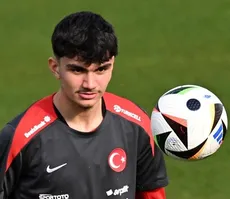 Fenerbahçe çift koldan