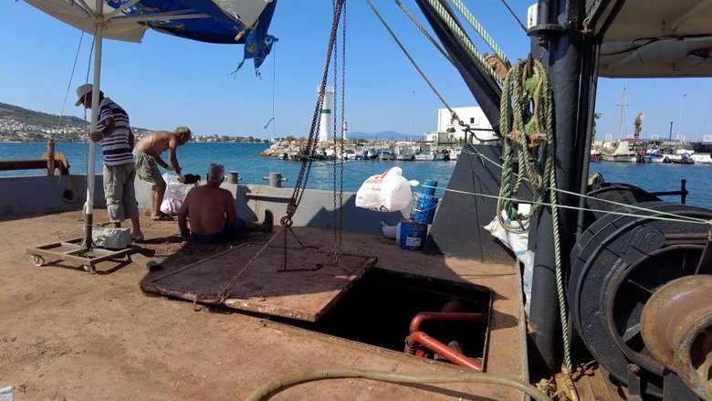 Yasak 1 Eylül’de kalkıyor! Foça’da tekneler hazırlanmaya başlandı