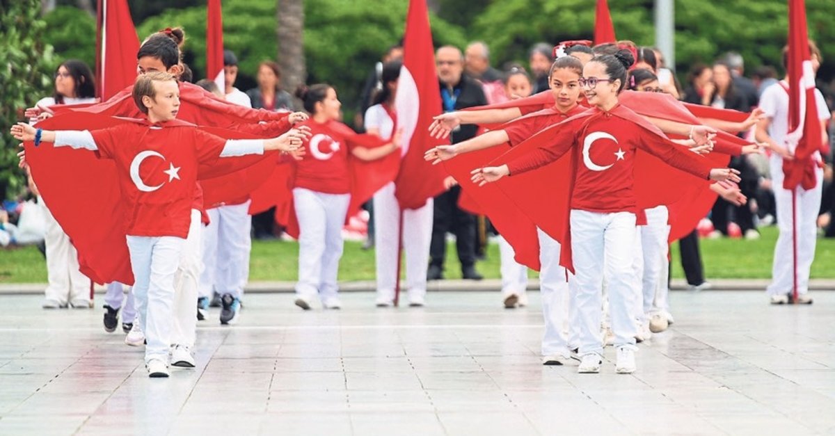 İzmir’de 23 Nisan coşkusu
