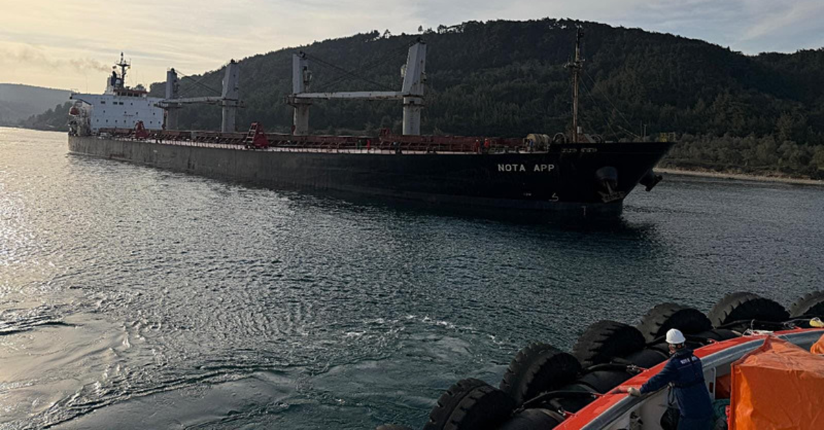 Çanakkale Boğazı'nda makina arızası!