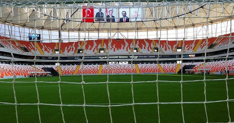 Başkan Erdoğan yeni stadı açtı
