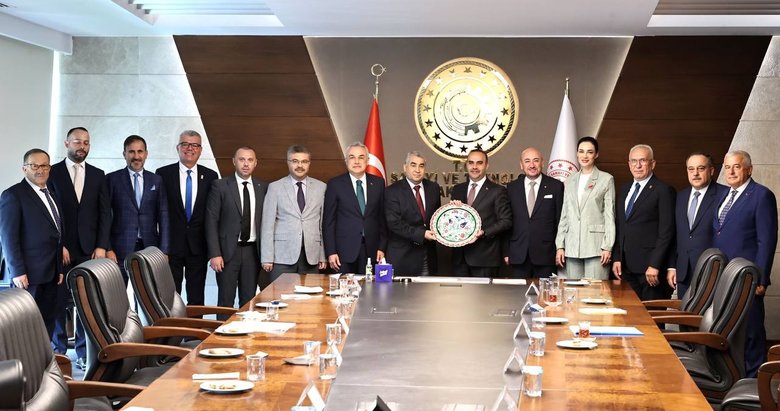 Bakan Kacır’dan ADÜ Teknokent’e hibe sözü