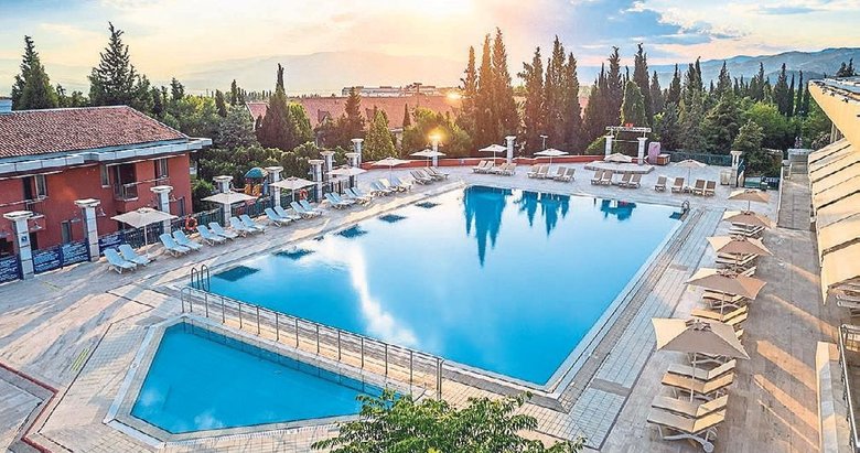 COLOSSAE Thermal’den bayram konseri