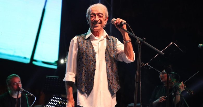 Edip Akbayram yoğun bakımda