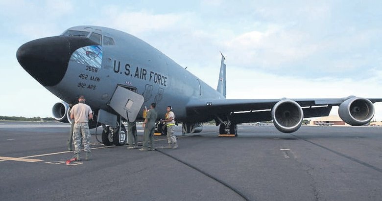 İran, ABD’ye ait 5 yakıt ikmal uçağını vurdu