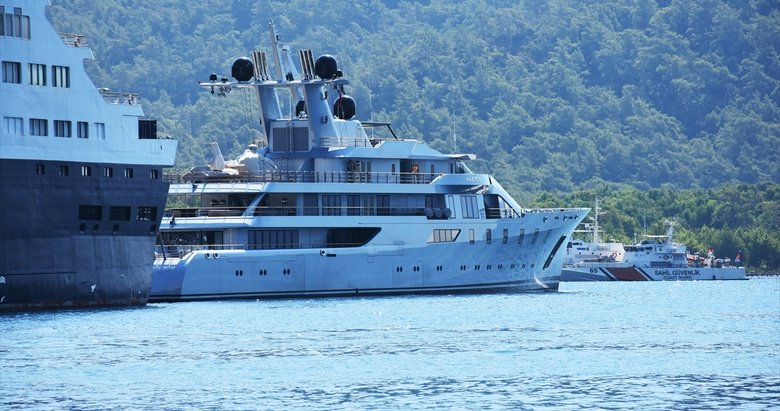 Mega yat Pacific Marmaris’ten 210 bin litre yakıt aldı