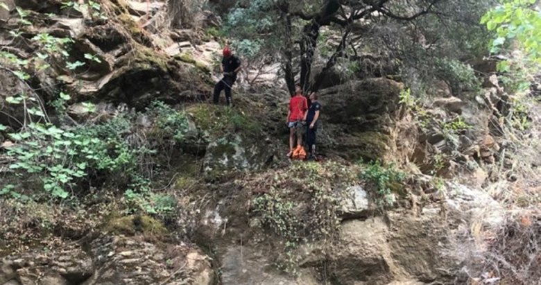 Manisa’da mucize kurtuluş! Metrelerce yüksekten düşen genç bu sayede hayatta kaldı