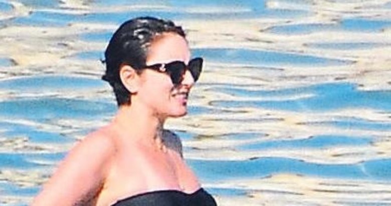 Hamile haliyle denizde ilk kez görüntülendi