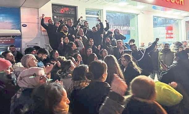 CHP’de ortalık toz duman! Keyfi atamalar isyan ettirdi