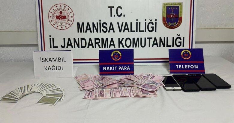 Kumarhaneye dönen kahvehaneye jandarmadan baskın