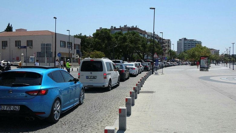 Çanakkale’de tatilciler dönüşe erken başladı, 2 kilometre kuyruk oluştu