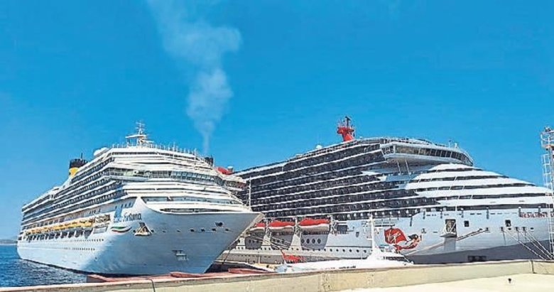 Bodrum’a iki kruvaziyerle 5 bin 397 turist geldi