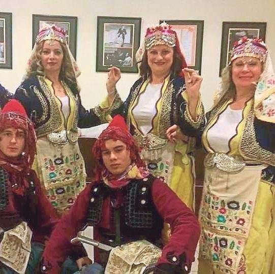 Kanserle dans eden kadın