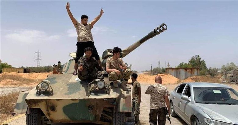 Libya ordusu, Hafter’in güney ile batı arasındaki ana ikmal yolunu kontrol altına aldı