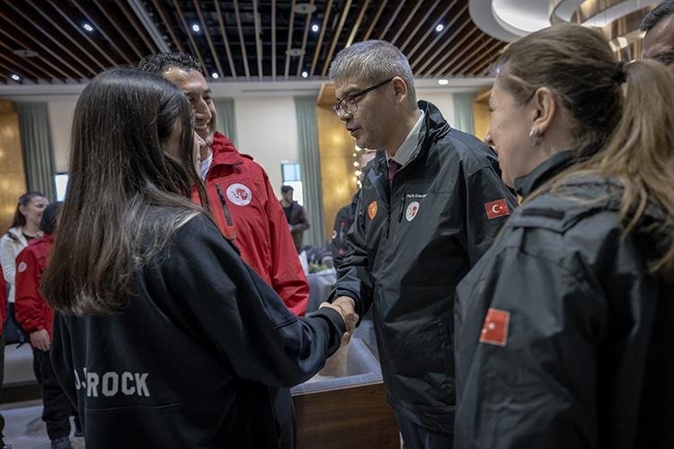 Türk bilim ekibi Beyaz Kıta’ya ulaştı