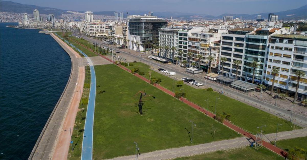 İzmir'de kafalar karıştı! Cemil Tugay'dan yeni otoparklara şok karar