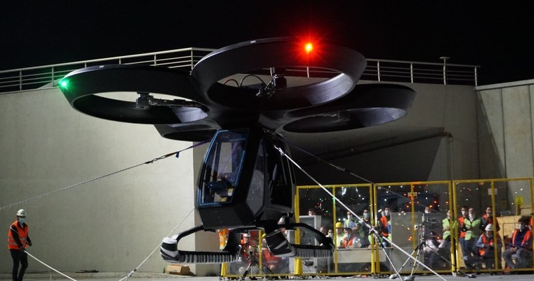 Türkiye’nin ilk uçan arabası Cezeri dünya basınında geniş yer buldu!