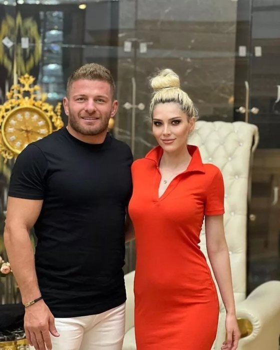 İsmail Balaban’ın eşi İlayda Şeker’den başörtülü paylaşım!