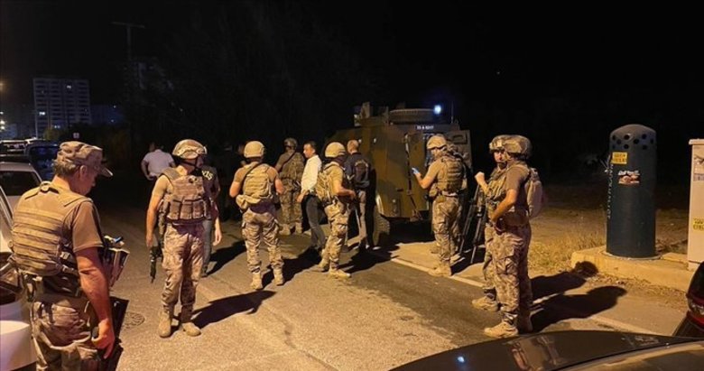 Mersin’de polisevine hain saldırı