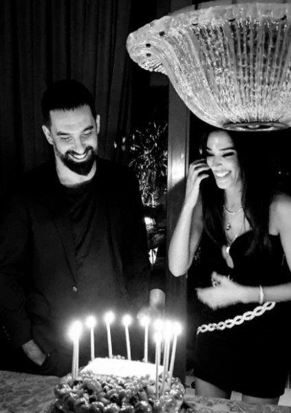 Arda Turan’dan eşi Aslıhan Doğan’a doğum gününde jest!